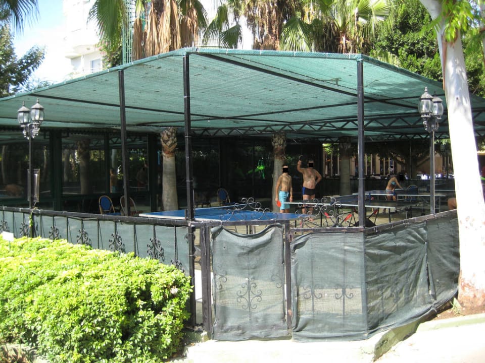 Tischtennis am Fitness Center Botanik Hotel & Resort