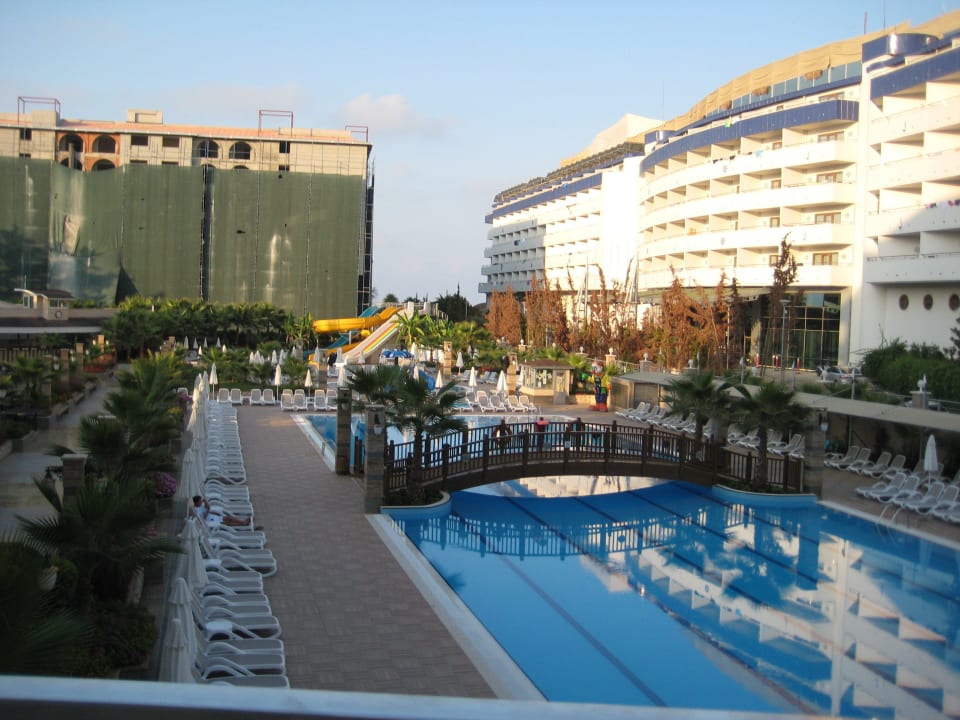 Blick über die Anlage Dizalya Palm Garden