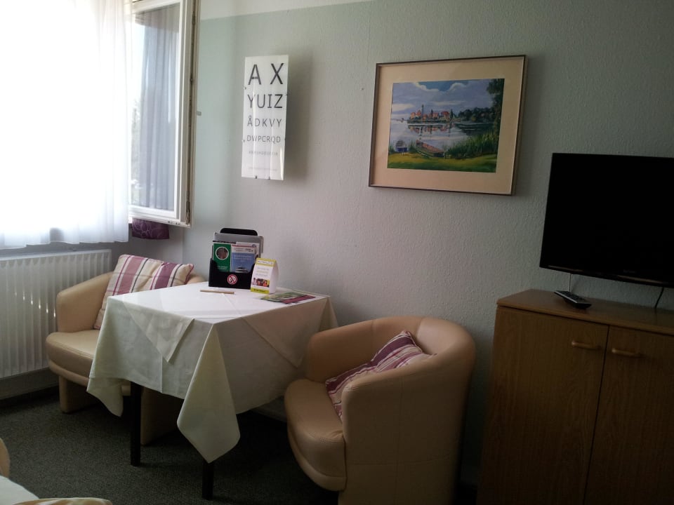 Tisch mit Sesseln Hotel Nagel