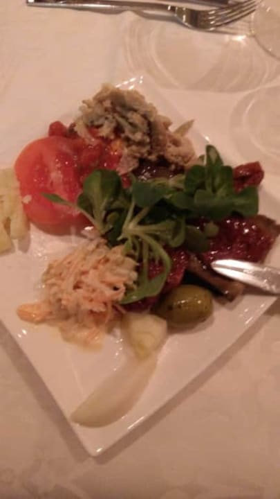 Z bufetu Hotel Alpvita Piz Tasna