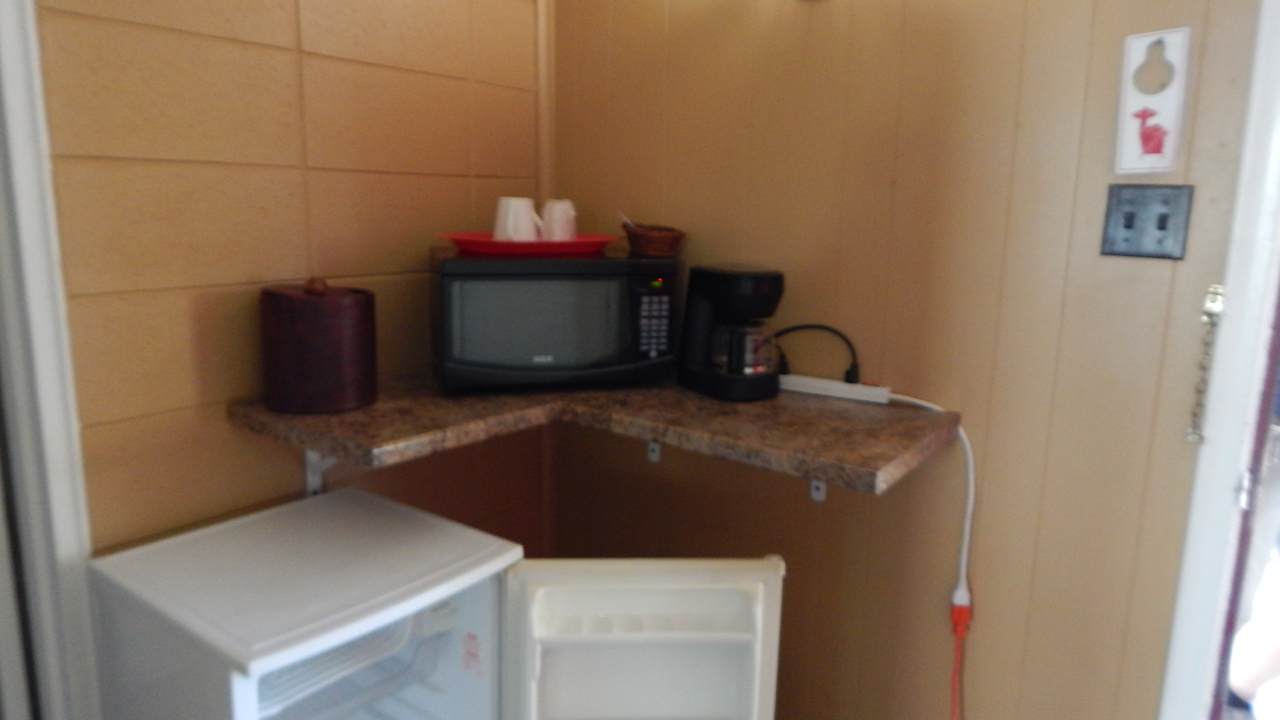 Zimmer Riverview Motel