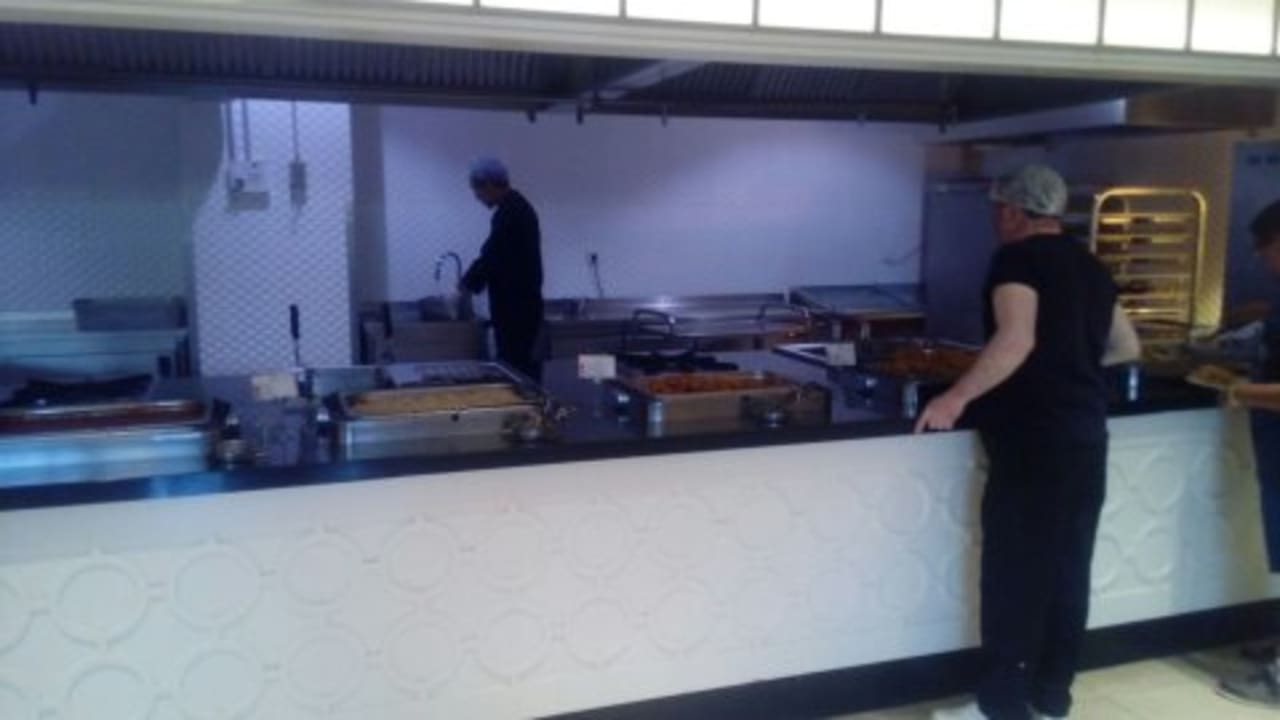 Restaurant Well Palace Side