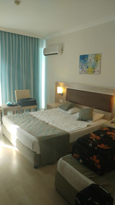 Bett Narcia Resort Side