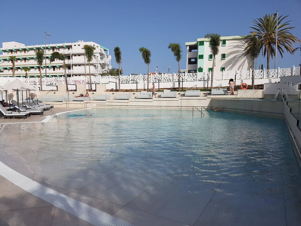 Pool Hotel Caserio