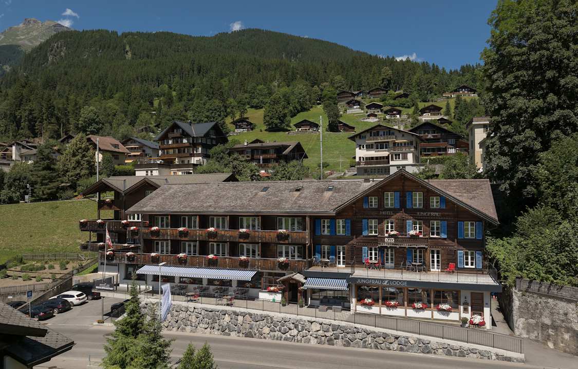 Außenansicht Jungfrau Lodge, Swiss Mountain Hotel