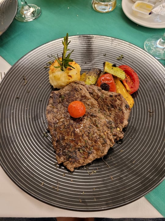 Gastro Marina Resort Port Ghalib, a member of Radisson Individuals