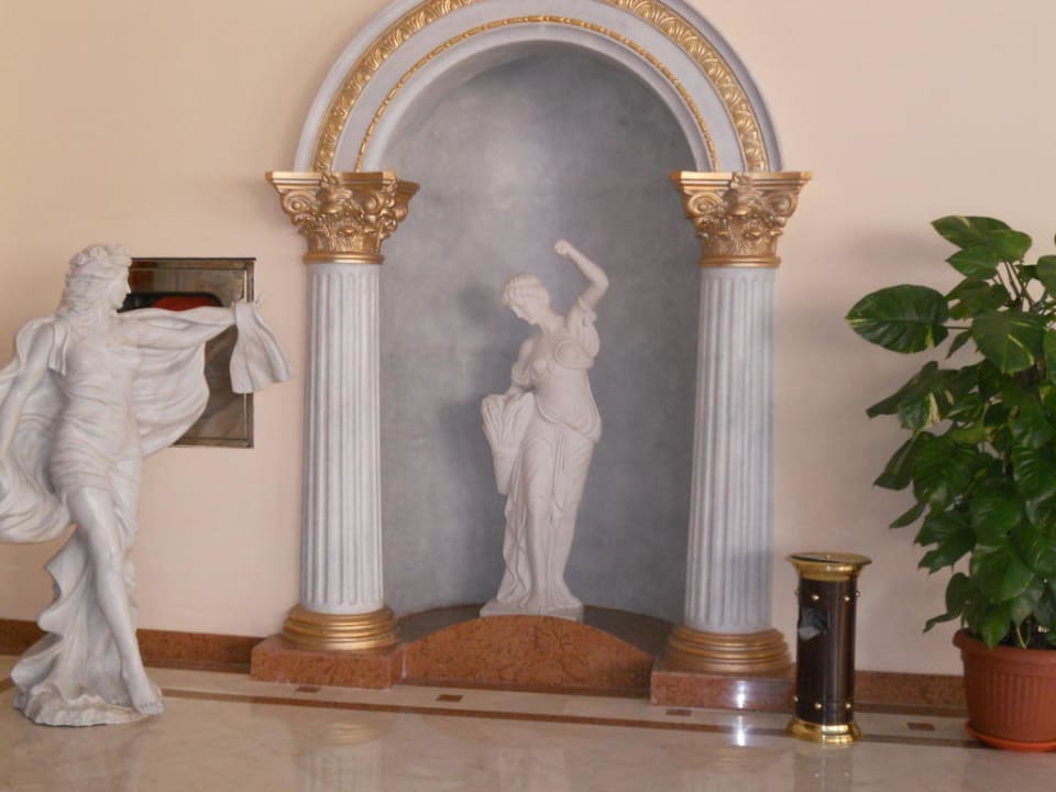 Jeszcze jedna rzeźba Hotel Titanic Palace