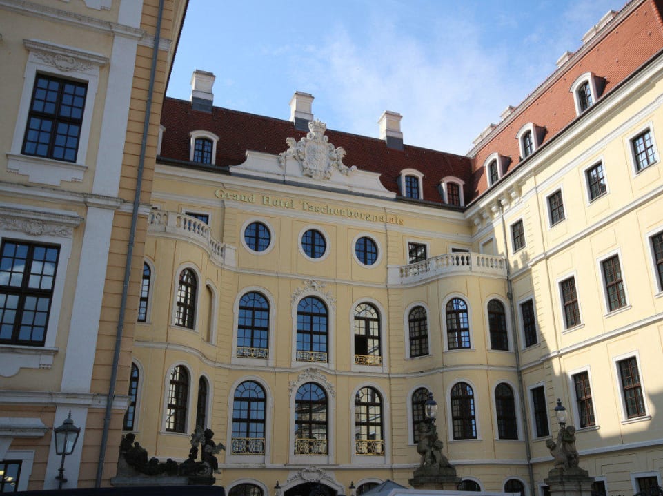 Blick vom Schloss Hotel Taschenbergpalais Kempinski Dresden