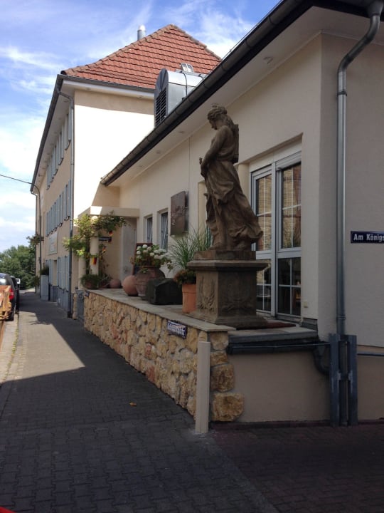 Strassenansicht Hotel Schöne Aussicht