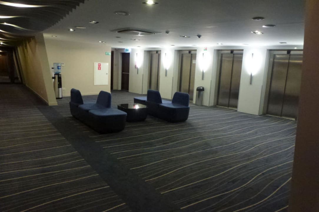 Vor den Fahrstühlen Marine Hotel by Zdrojowa