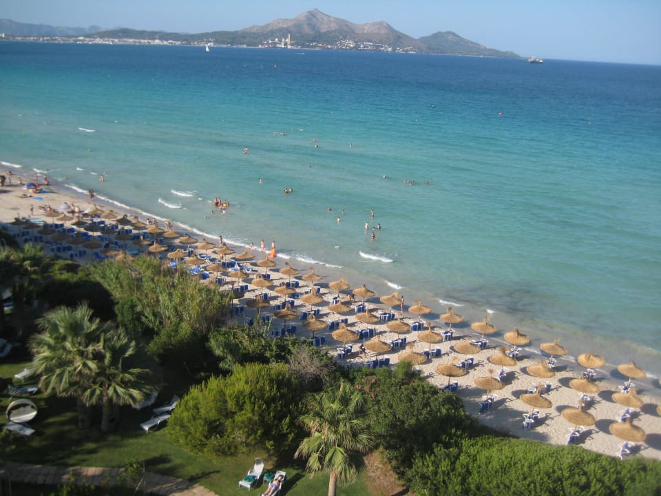 Strand vor Hotel Playa Esperanza Resort