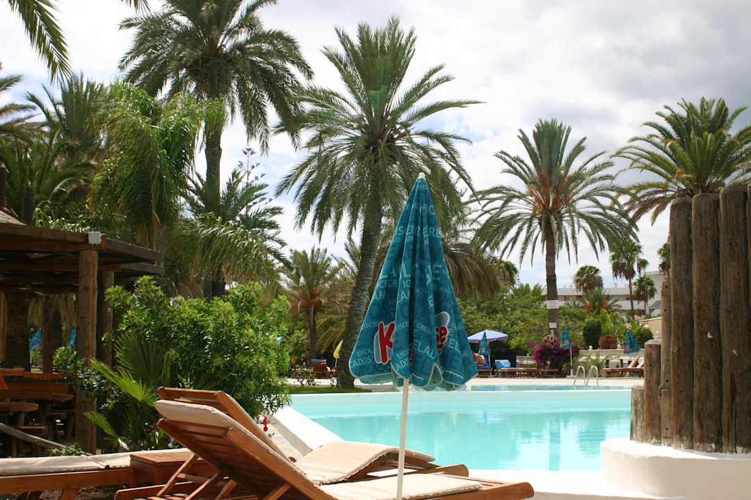 Ein Teil vom Pool HL Miraflor Suites Hotel