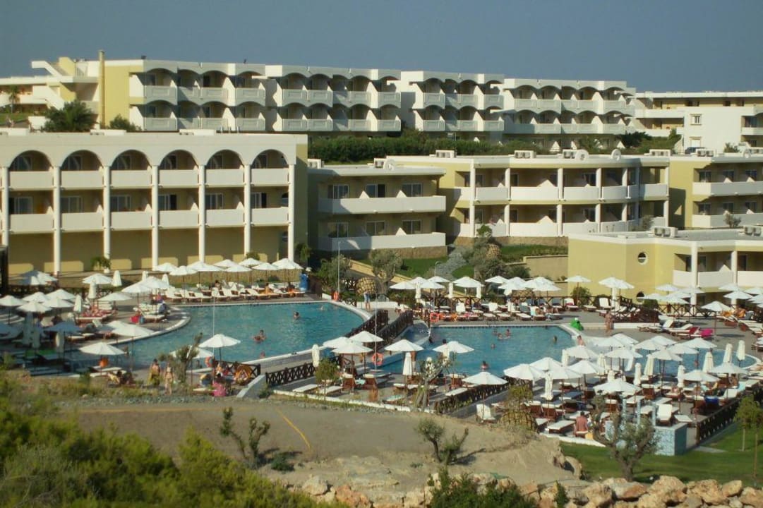 Hotelanlage mit neuem Pool Hotel Kalithea Horizon Royal