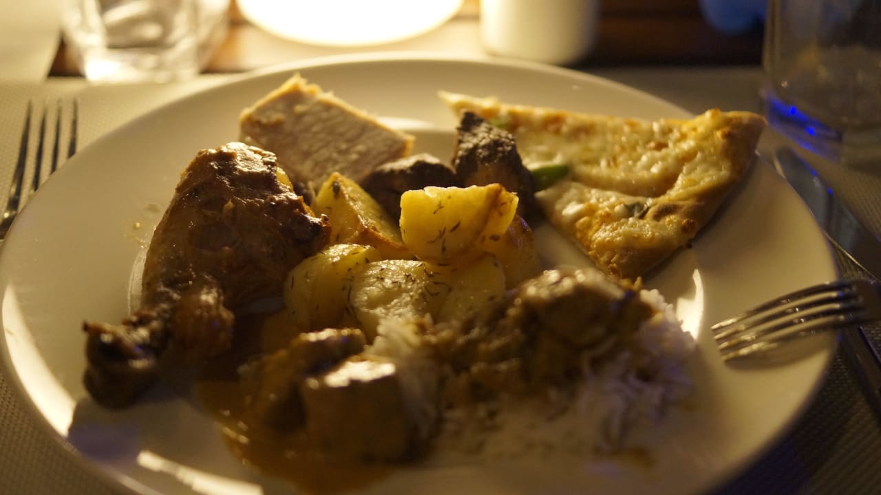 Kleine Auswahl des Abend DoubleTree by Hilton Resort & Spa Marjan Island