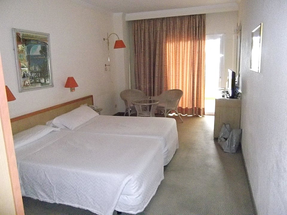 Zimmer Corallium Dunamar by Lopesan Hotels