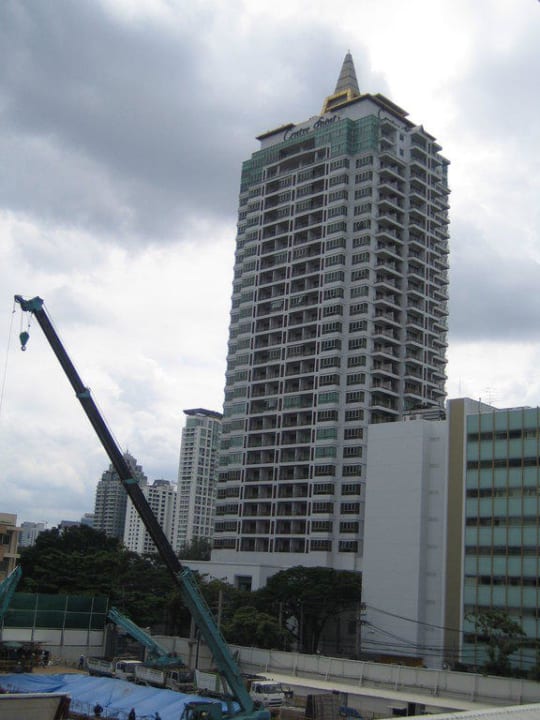 Aussicht Hotel von der Skytrainstation Ploenchit Grande Centre Point Ploenchit