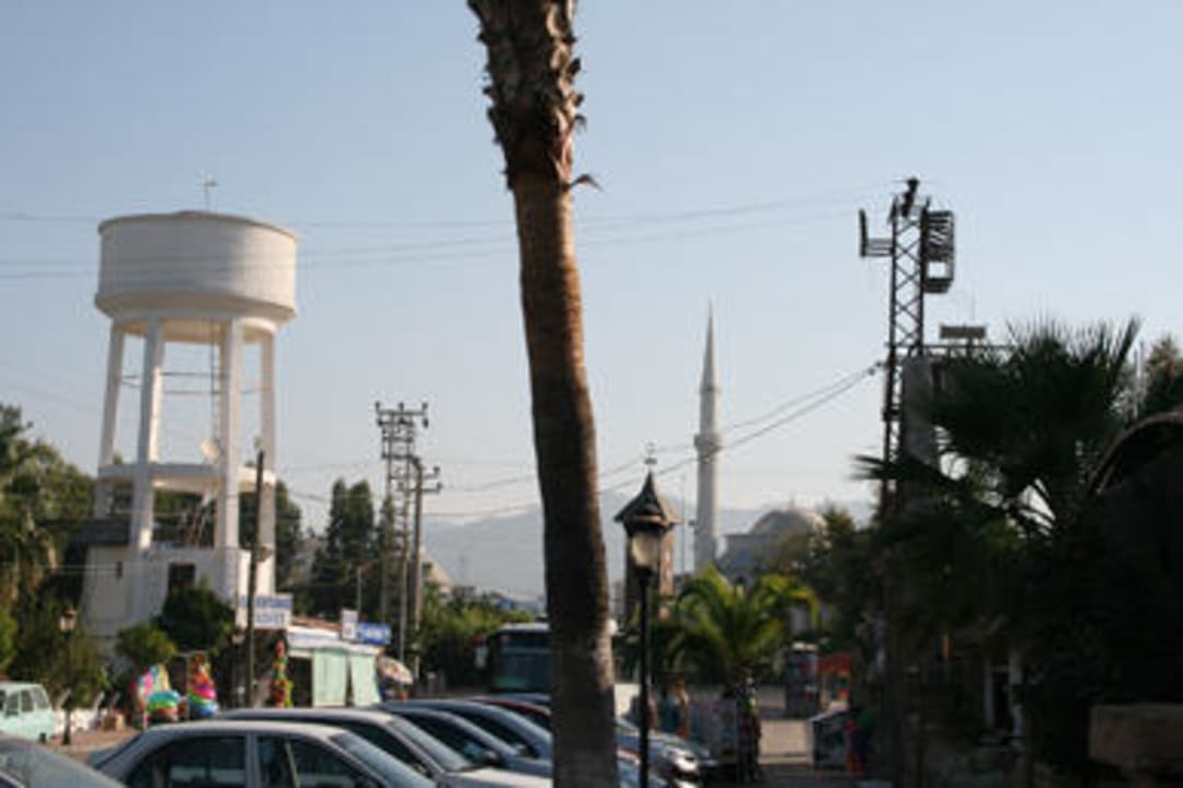 Vor dem Hotel - Ausblick auf Konakli Hotel Club Tess