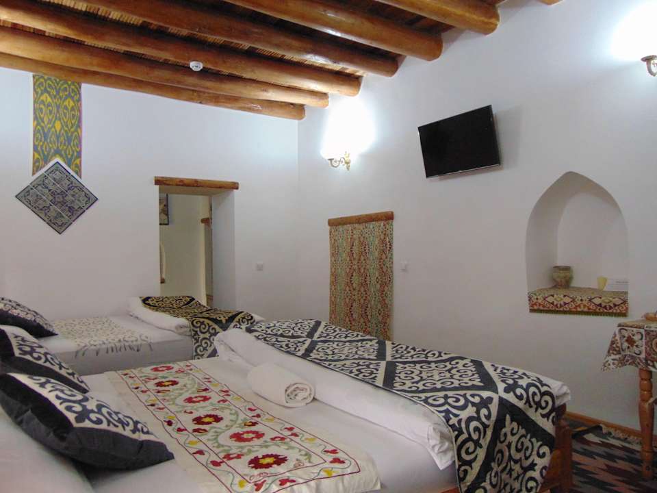 Zimmer Madrasah Polvon-Qori Boutique