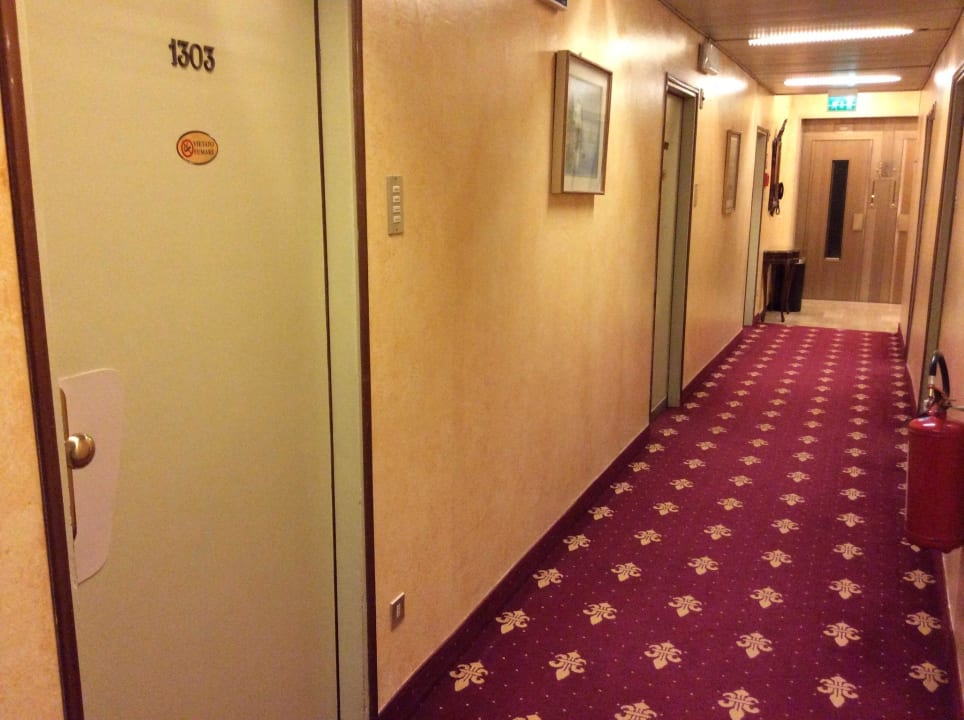 Холл перед номером Albergo Cavalletto & Doge Orseolo