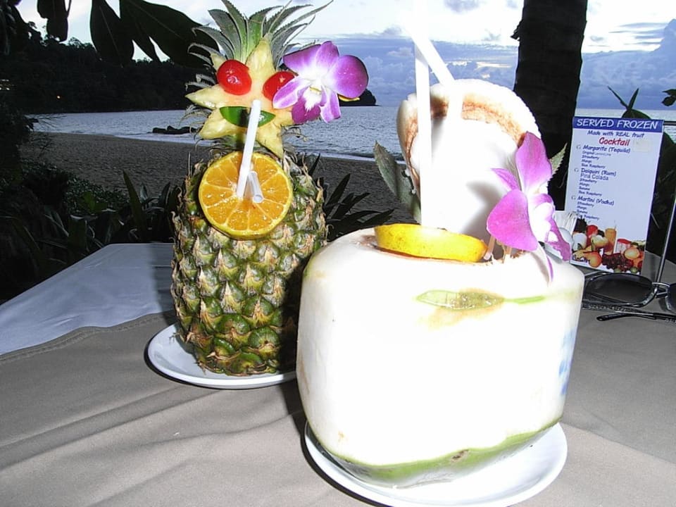 Cocktails an der Strandbar Moracea by Khao Lak Resort