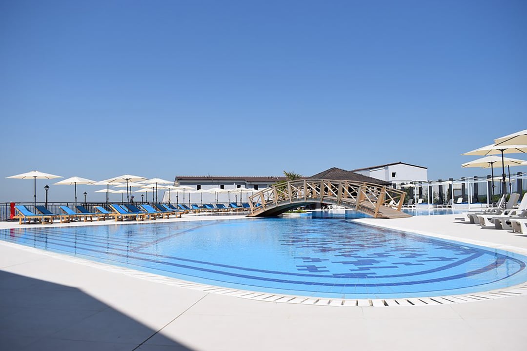 Pool Hotel Chateau Linza