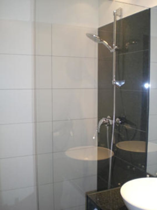 Dusche Motel One Berlin Ku'Damm