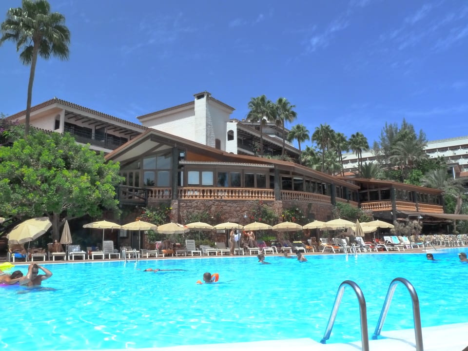 Pool Hotel Parque Tropical