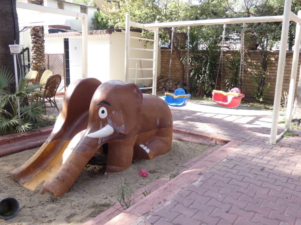 Gartenanlage Cinar Family Suite Hotel