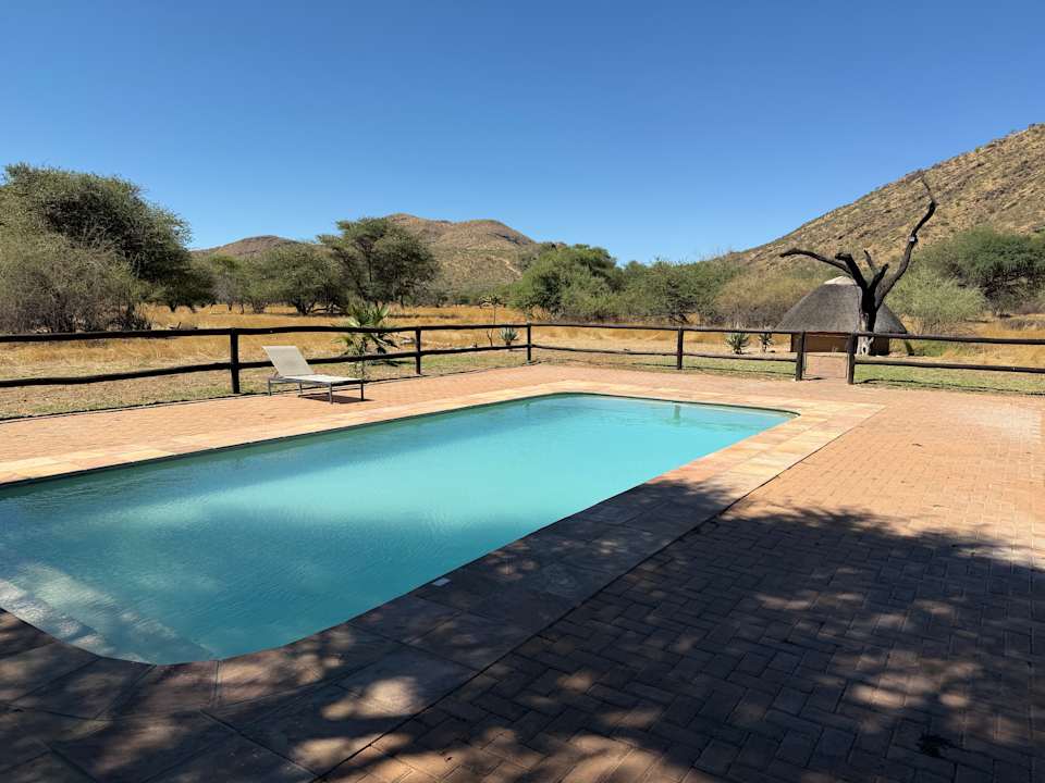 Pool Okapuka Safari Lodge