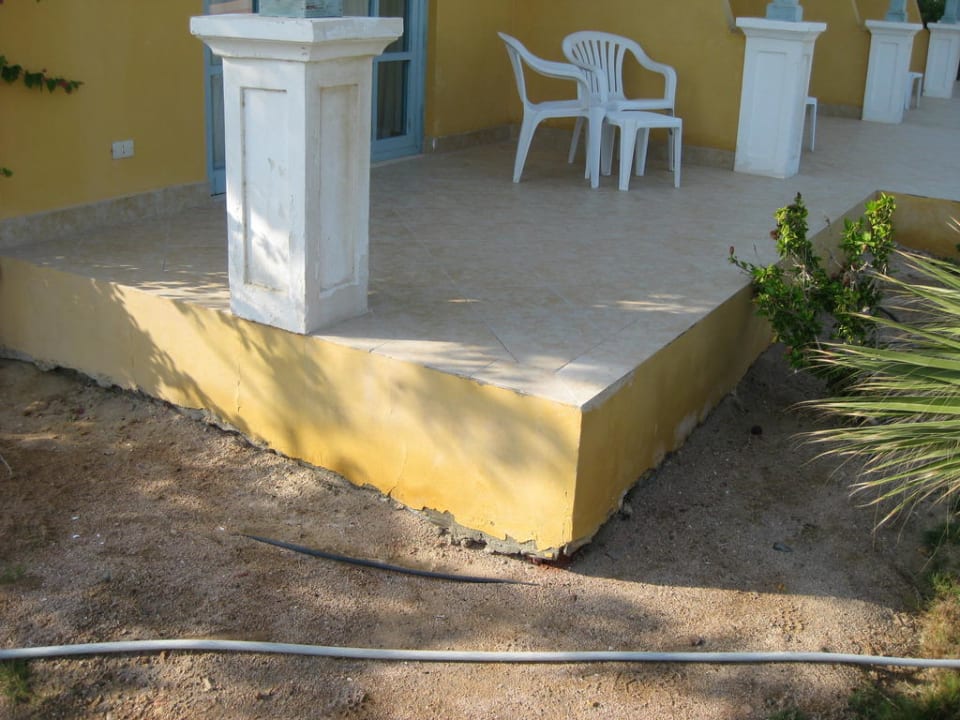 Rasen an der Zimmerterrasse Mövenpick Resort & Spa El Gouna