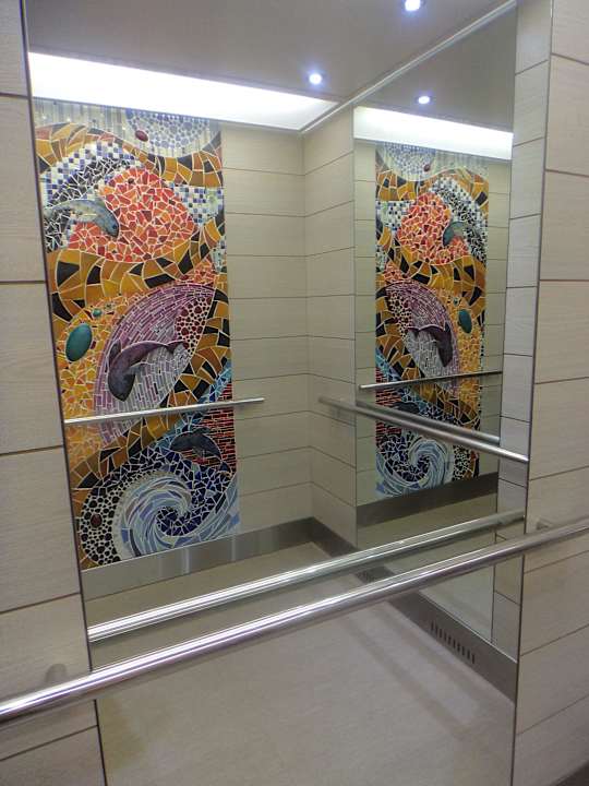 Mosaik- Kunst im Fahrstuhl Hotel Southern Sun Maharani