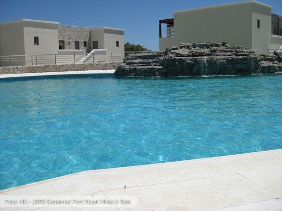 Hotelanlage - Zweiter Pool mit Wasserfall SENTIDO Port Royal Villas & Spa