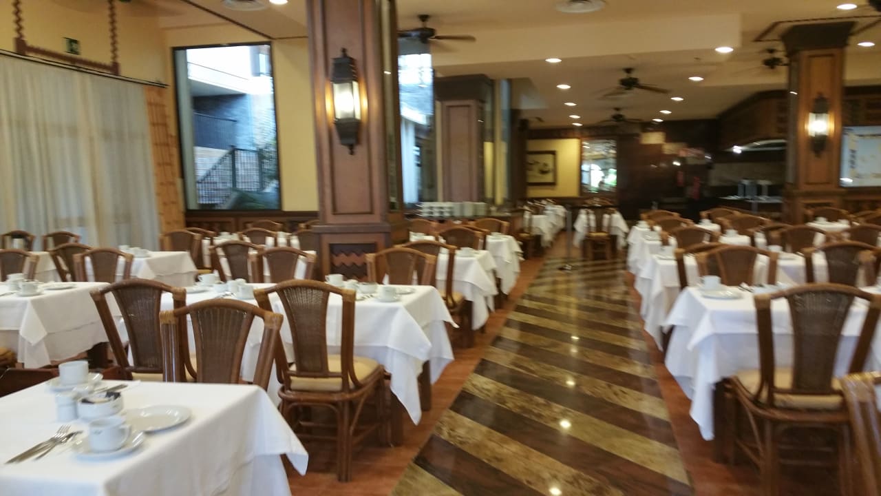 Restaurant Hotel Riu Karamboa