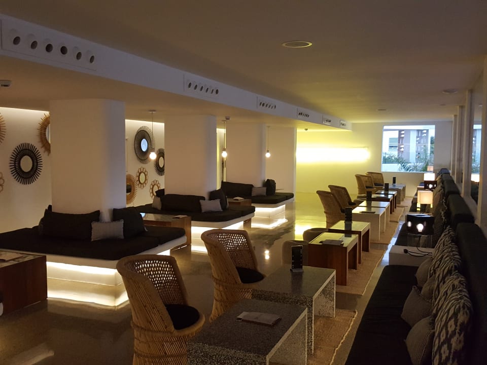 Lobby HM Balanguera Beach