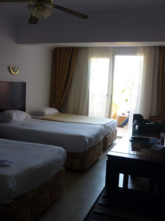 Schlafzimmer Beach Albatros Resort