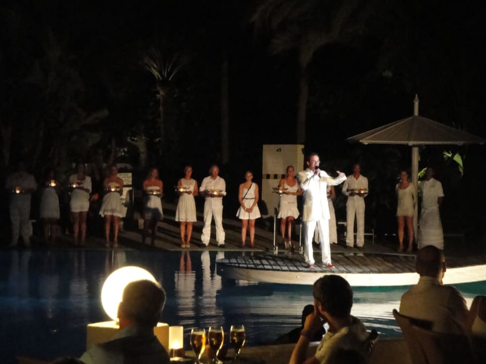 Gala Weiß mit Feuerwerk ROBINSON JANDIA PLAYA
