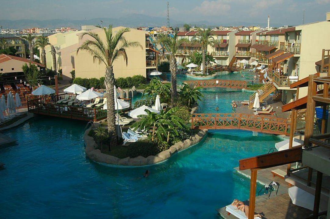 Poollandschaft und Bungalows Selectum Family Resort Side
