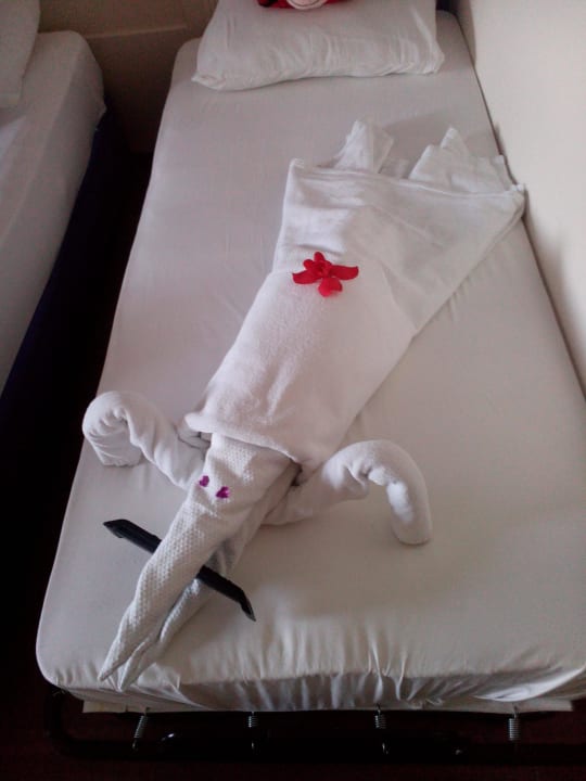 Betten Deko Club Turtas Beach Hotel