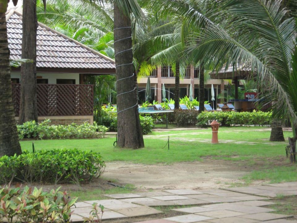 Gepflegter Garten Best Western Premier Bangtao Beach Resort & Spa