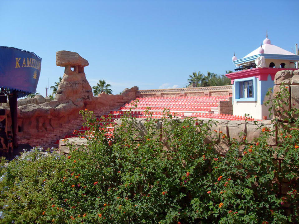 Amphitheater Kamelya Aishen Club