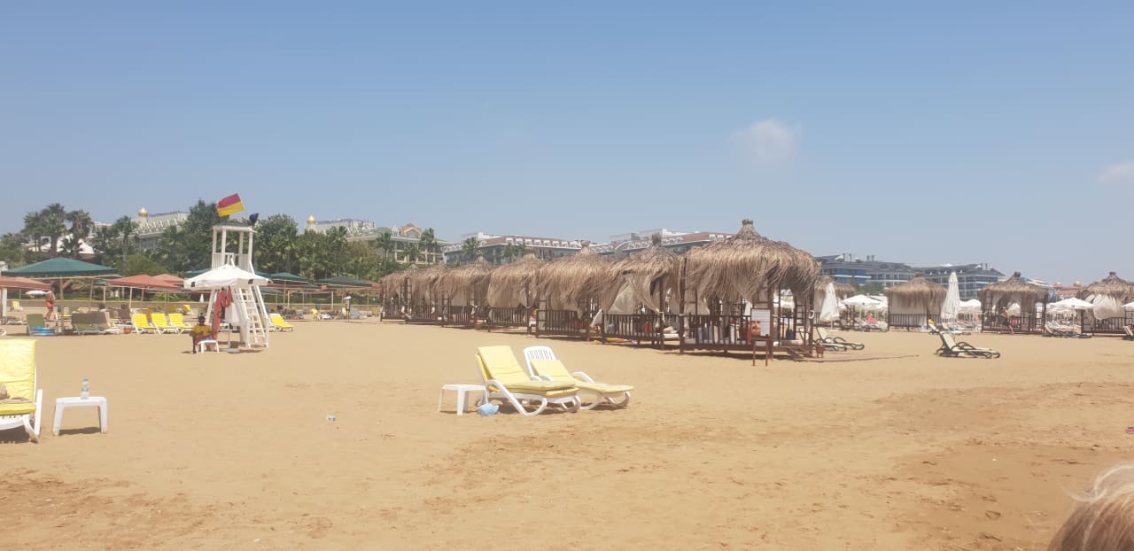 Strand Kamelya Aishen Club