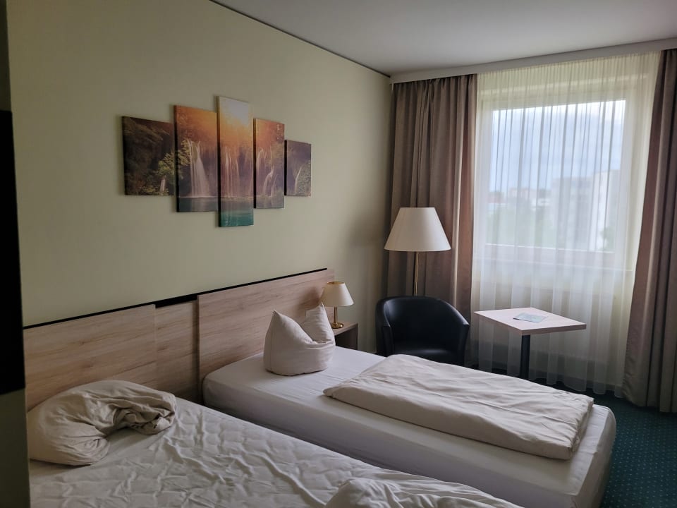 Zimmer Novina Hotel Südwestpark