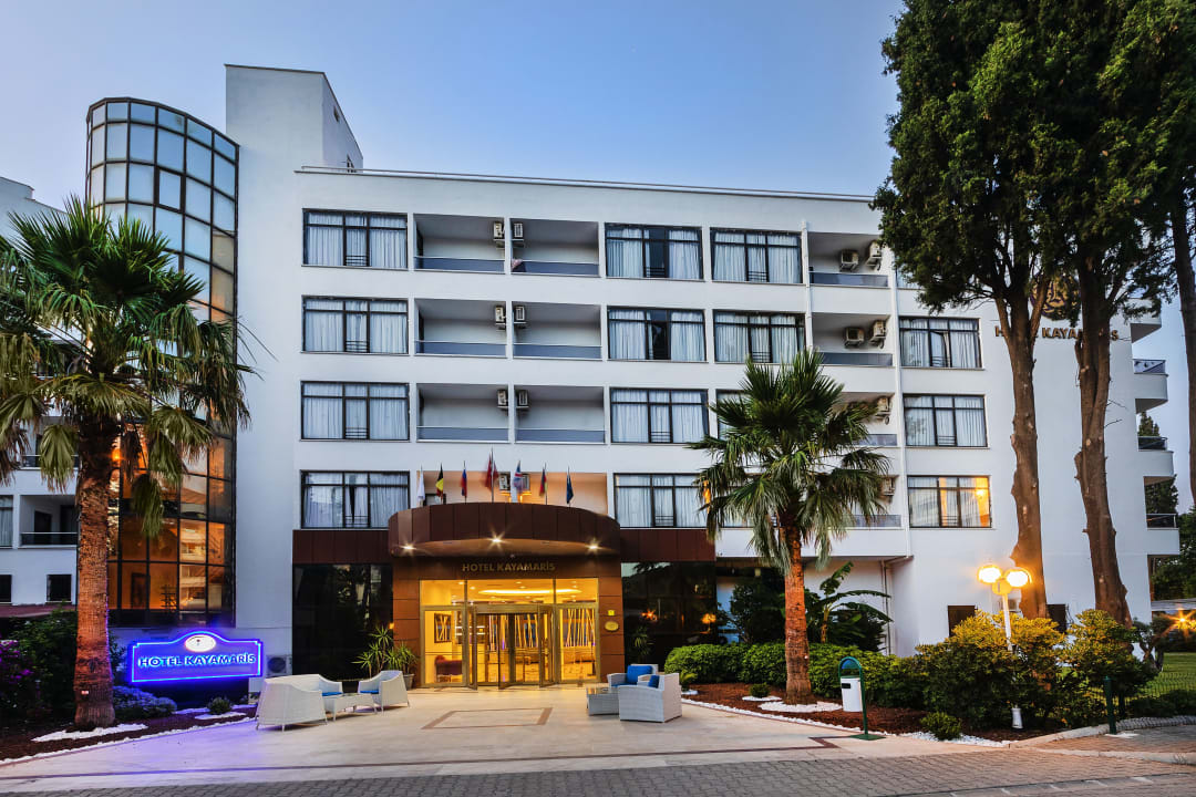 Außenansicht Kayamaris Hotel