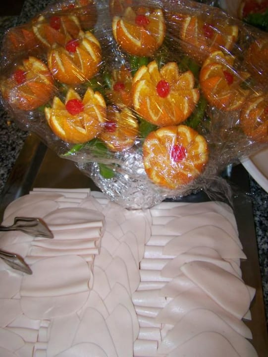 Frühstück süße Deko aus Obst Hane Family Resort