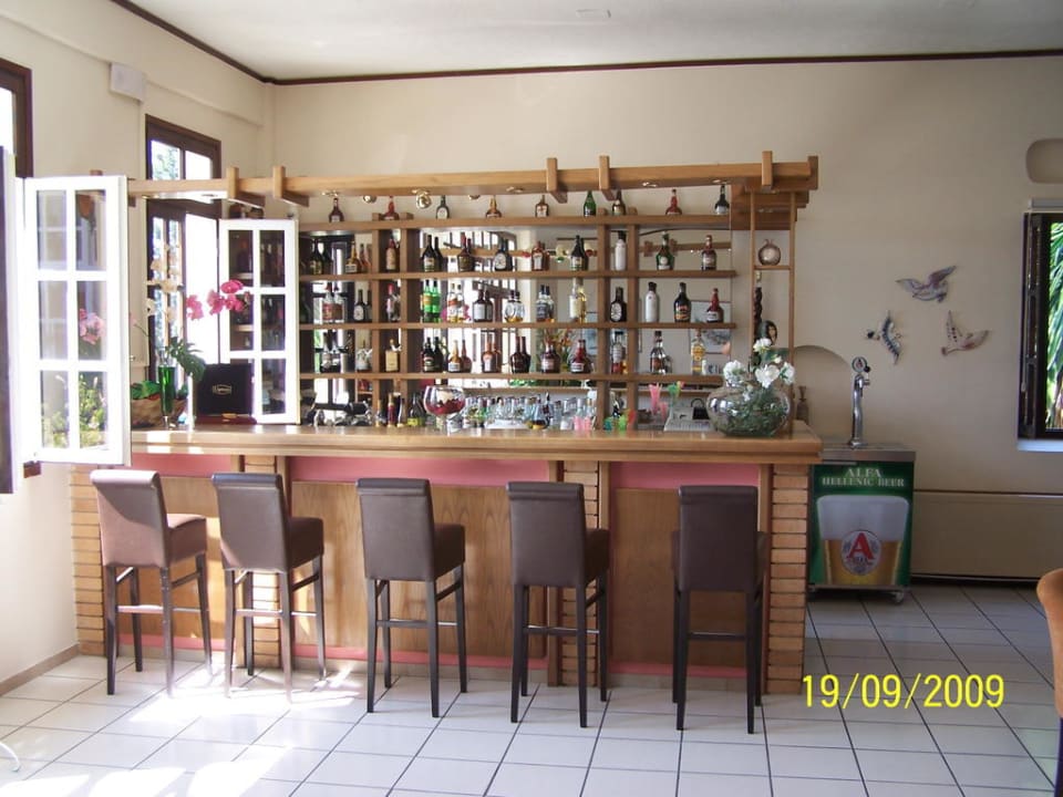 Bar im Rezeptionsbereich Marilena Sea View Hotel - Adults only