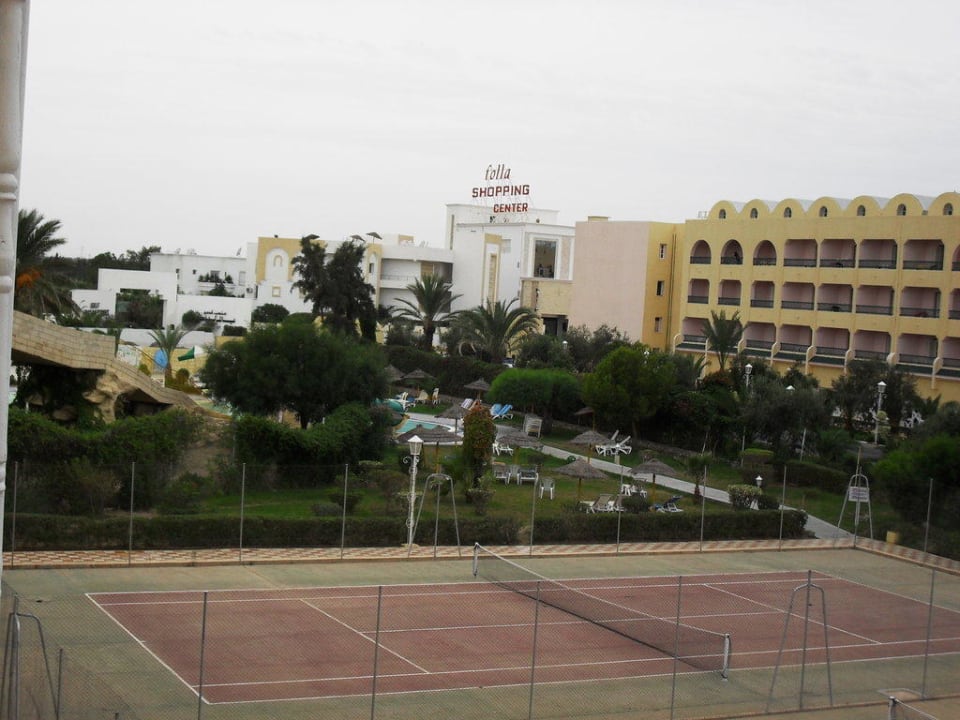 2 terrains de tennis Houda Golf & Beach Club