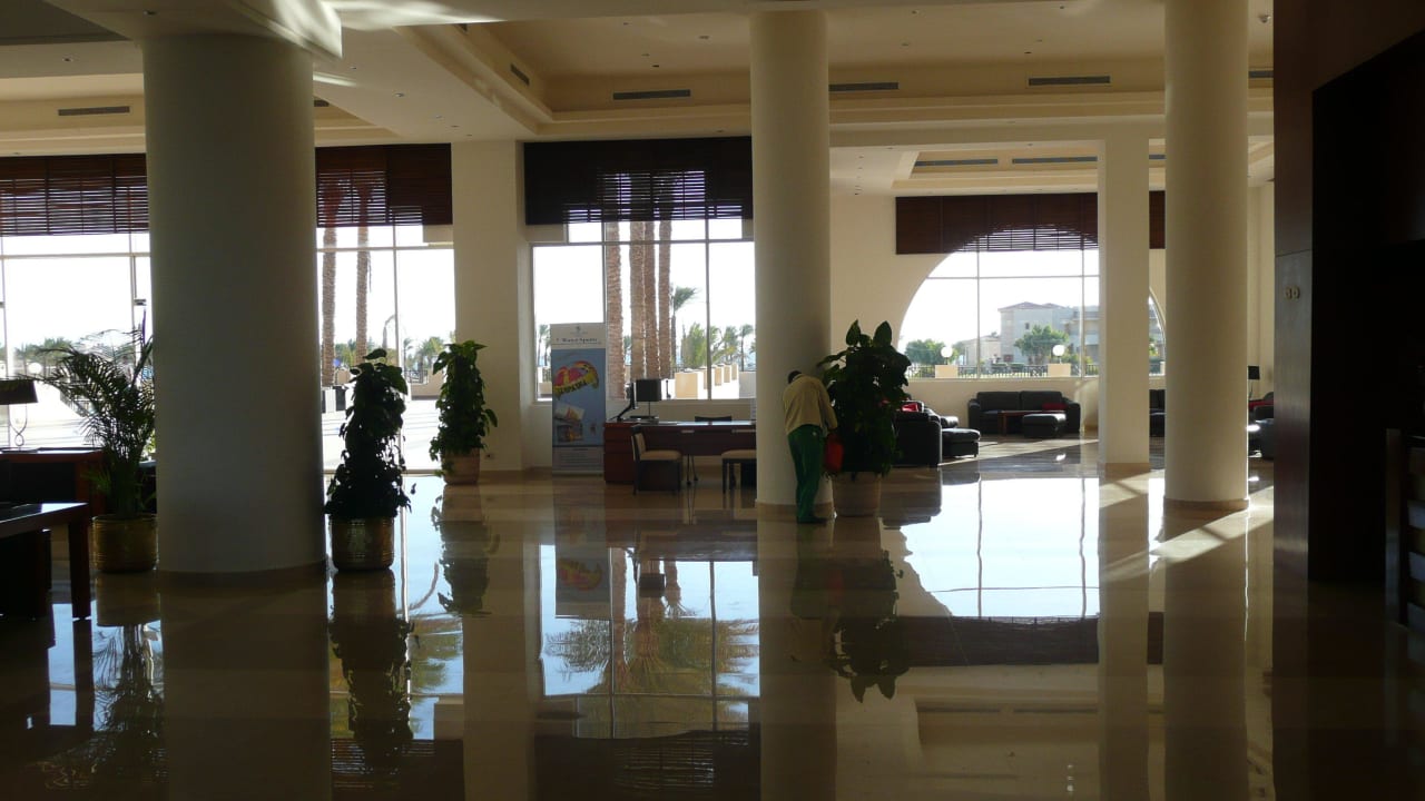 Morgenstimmung in der Lobby Cleopatra Luxury Resort Makadi Bay