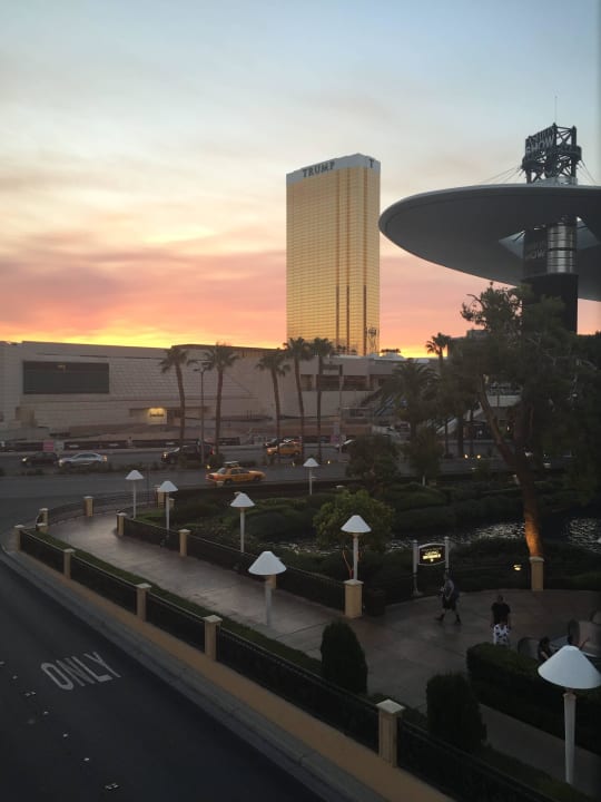 Hotel aus der Ferne! Trump International Hotel Las Vegas