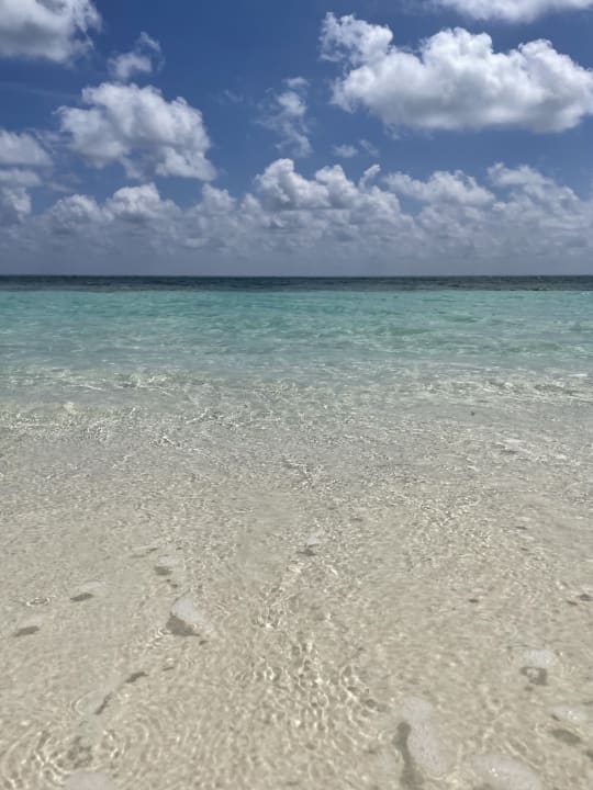 Strand Kuredu Island Resort & Spa