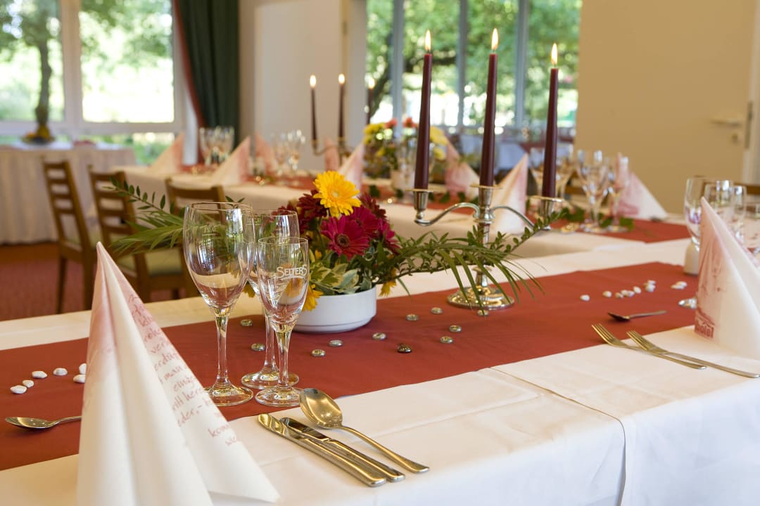 Ihr Jubiläum im elbotel Rostock Elbotel Rostock by Centro